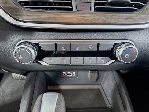 New 2026 Nissan Altima 2.5 SV FWD image 14