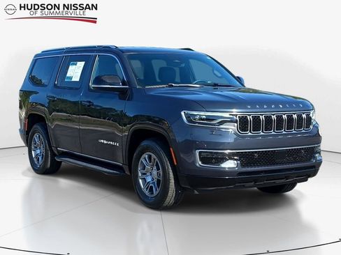 Used 2024 Jeep Wagoneer 4WD image 1