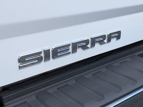 Used 2014 GMC Sierra 1500 SLT w/ All-Terrain Package AWD/4WD image 27