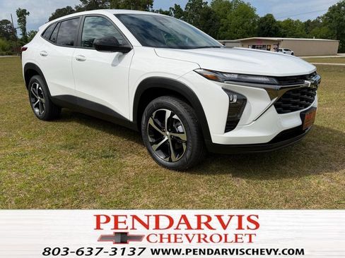 New 2026 Chevrolet Trax RS FWD image 1