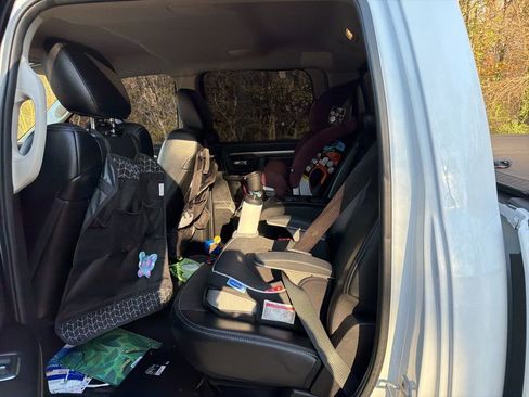 Used 2014 RAM 1500 Sport image 11