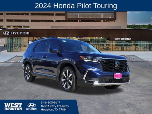 Used 2024 Honda Pilot Touring image 1