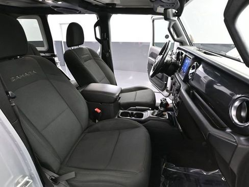 Used 2023 Jeep Wrangler Altitude image 45