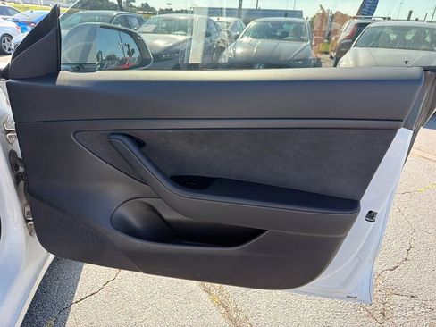 Used 2020 Tesla Model 3 Standard Range Plus RWD image 14