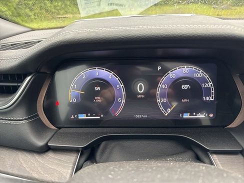 Used 2025 Jeep Grand Cherokee L Limited w/ Luxury Tech Group II AWD/4WD image 20