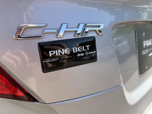 Used 2018 Toyota C-HR XLE FWD image 25