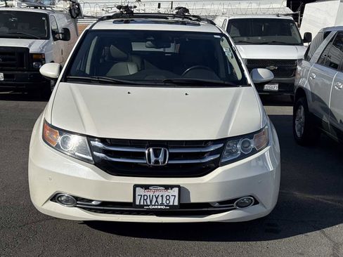 Used 2016 Honda Odyssey Touring Elite image 2