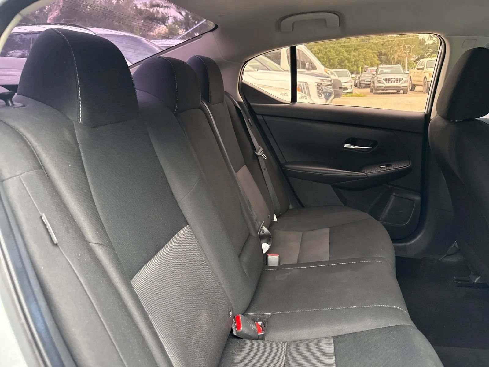 Used 2022 Nissan Sentra SV FWD image 15