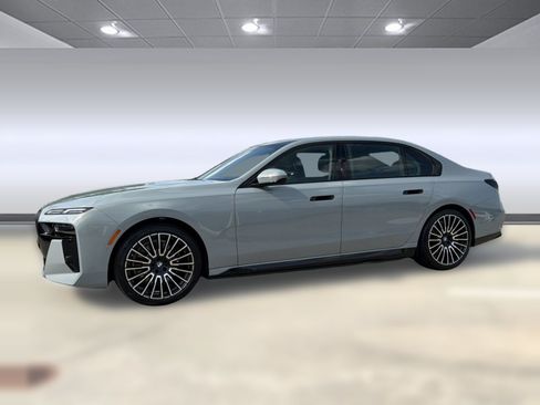 New 2026 BMW i7 xDrive60 AWD/4WD image 2