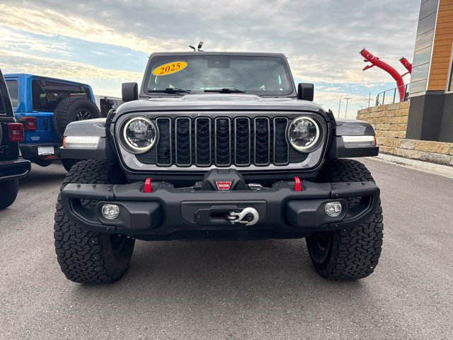 Used 2025 Jeep Wrangler Unlimited Rubicon AWD/4WD image 9