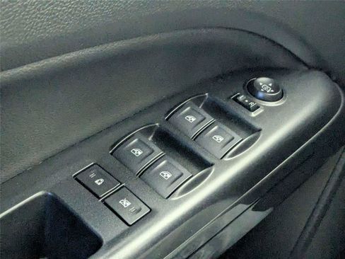 Used 2022 GMC Canyon AT4 image 16