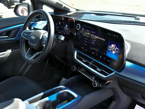 Used 2025 Chevrolet Equinox EV LT w/ Convenience Package FWD image 53