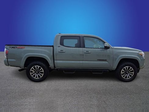 Used 2023 Toyota Tacoma TRD Sport w/ Technology Package image 7