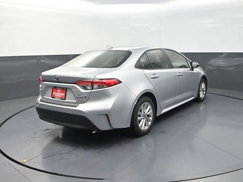 Certified 2024 Toyota Corolla LE w/ LE Convenience Package FWD image 8
