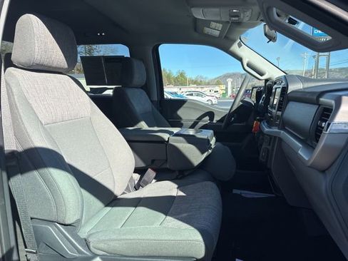 Used 2023 Ford F150 XLT image 24