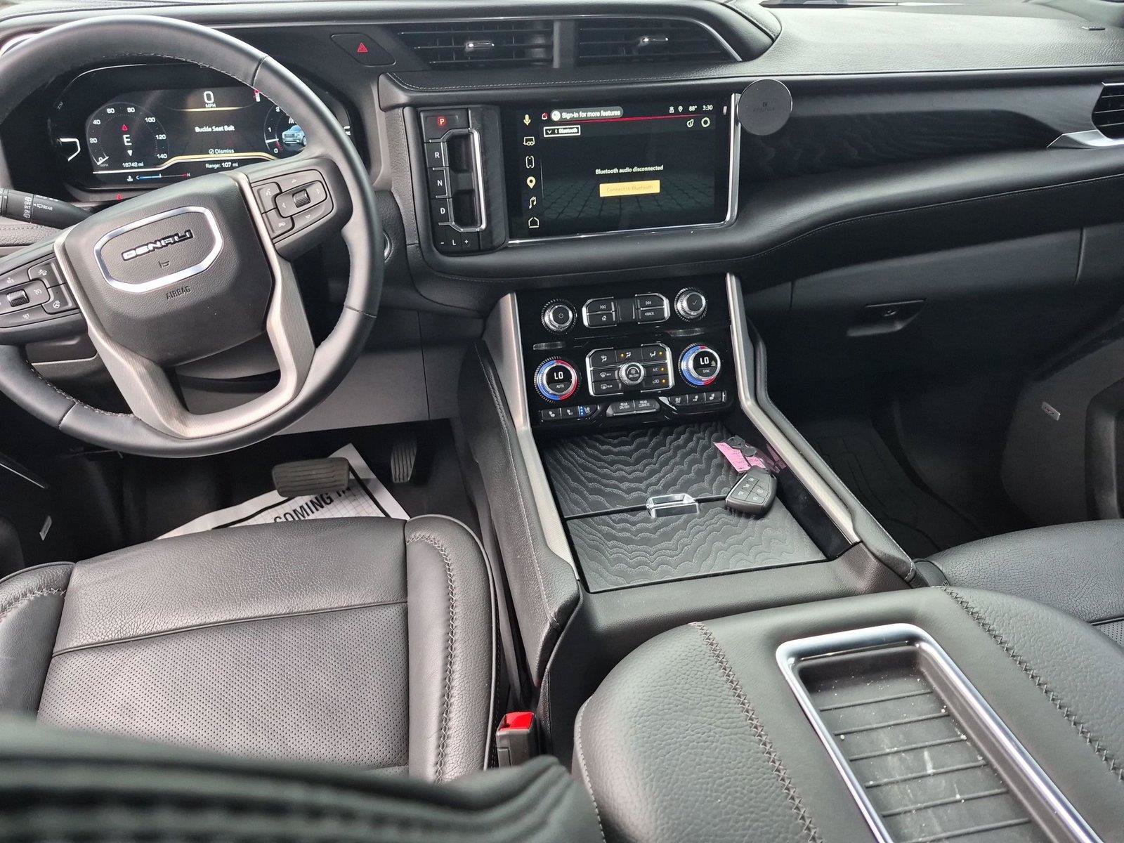 Used 2024 GMC Yukon Denali AWD/4WD image 30