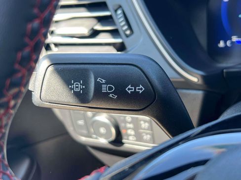 Used 2022 Ford Escape SEL w/ SEL Stealth AWD Package image 16