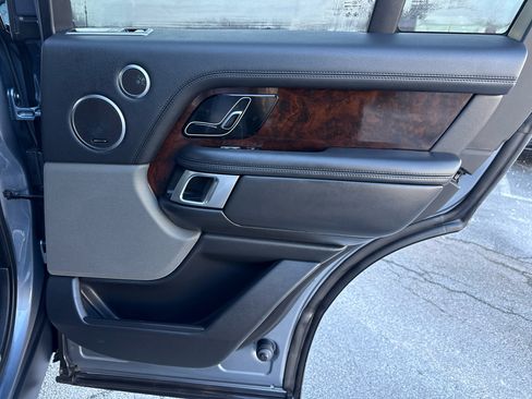 Used 2020 Land Rover Range Rover HSE image 31