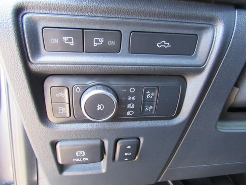 Certified 2022 Ford F150 Platinum w/ Equipment Group 701A High AWD/4WD image 15