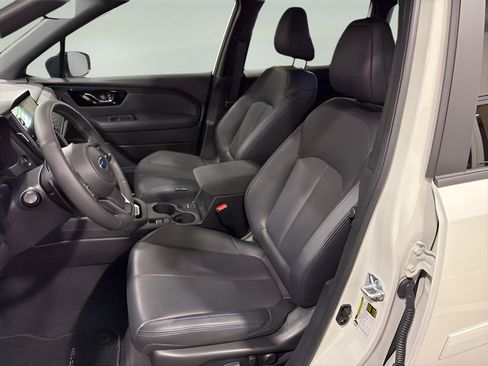Used 2025 Subaru Forester Limited w/ Popular Package #1 AWD/4WD image 12