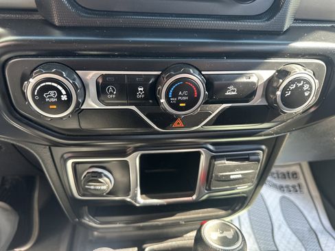 Used 2021 Jeep Wrangler Sport AWD/4WD image 14