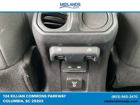 Used 2018 Jeep Wrangler Unlimited Sahara AWD/4WD image 10
