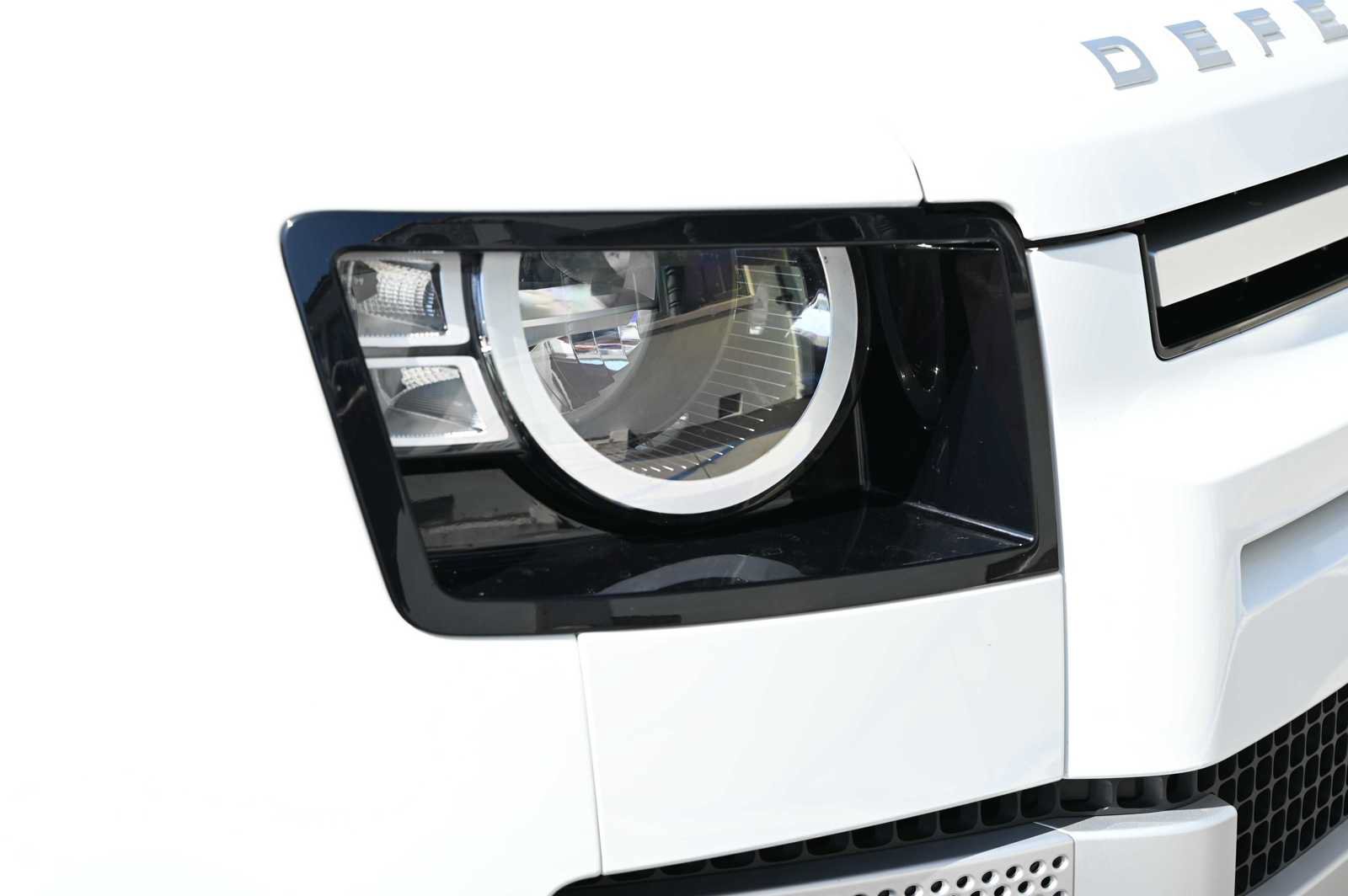 Used 2022 Land Rover Defender 110 S AWD/4WD image 8