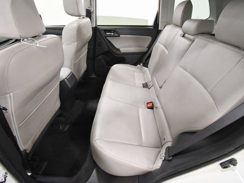 Used 2017 Subaru Forester 2.5i Limited image 15