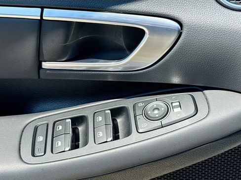 Used 2023 Hyundai Sonata SEL w/ Convenience Package FWD image 18
