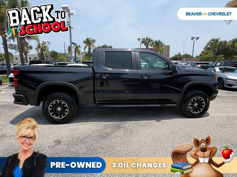 Used 2022 Chevrolet Silverado 1500 ZR2 w/ Technology Package AWD/4WD image 8