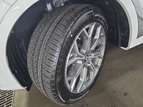 New 2026 BMW X7 xDrive40i w/ Premium Package image 35