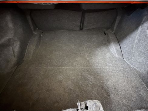 Used 2020 Dodge Challenger SXT image 33