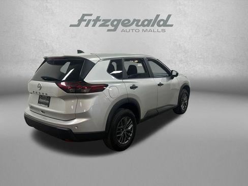 Used 2024 Nissan Rogue S FWD image 6