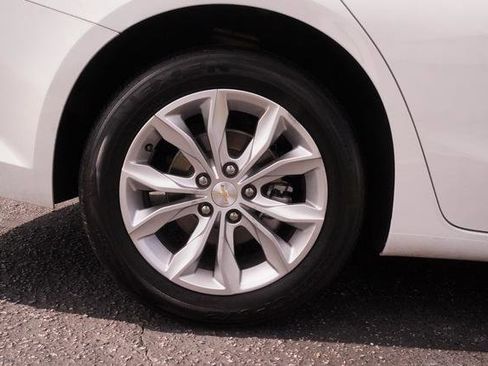 Used 2023 Chevrolet Malibu LT image 40