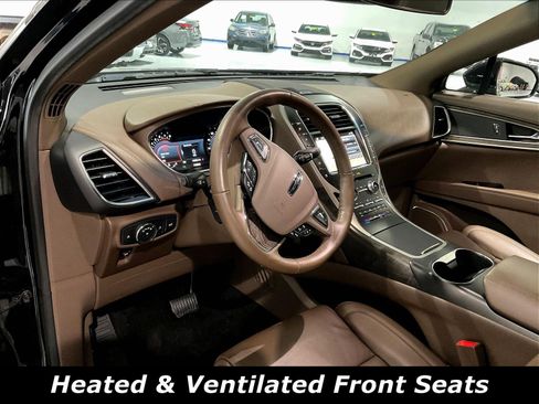 Used 2018 Lincoln MKX Reserve w/ Driver Assistance Package FWD image 4