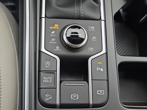 New 2026 Kia Sorento S AWD/4WD image 32