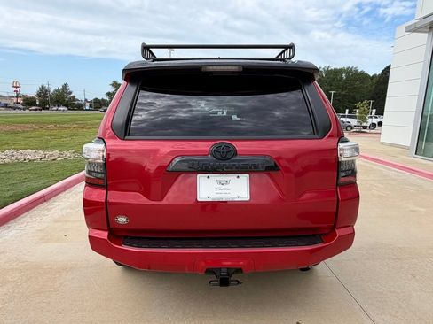 Used 2020 Toyota 4Runner Venture w/ Moonroof Package AWD/4WD image 5
