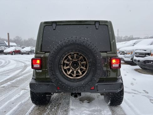 Used 2022 Jeep Wrangler Unlimited Sahara image 4