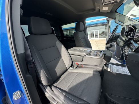 Used 2025 Chevrolet Silverado 1500 RST AWD/4WD image 36