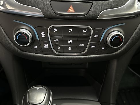 Used 2019 Chevrolet Equinox LT AWD/4WD image 33