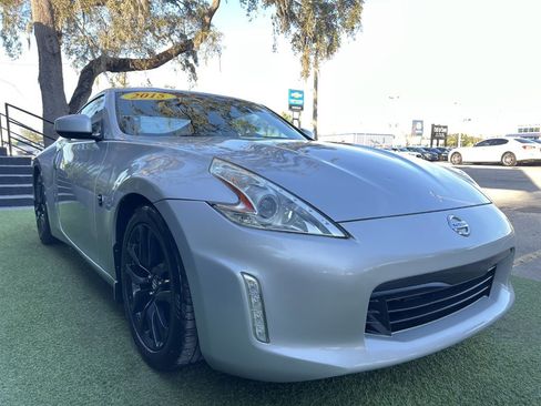 Used 2015 Nissan 370Z Coupe image 3