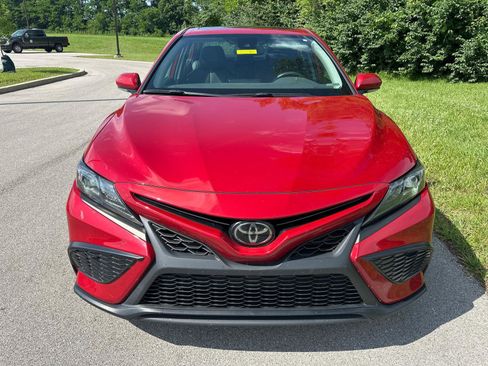 Used 2022 Toyota Camry SE w/ Convenience Package FWD image 13