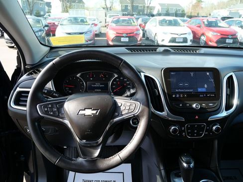 Used 2019 Chevrolet Equinox LT w/ Sun & Navigation Package AWD/4WD image 15