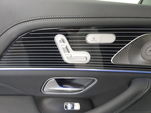 Certified 2025 Mercedes-Benz GLS 63 AMG 4MATIC image 26