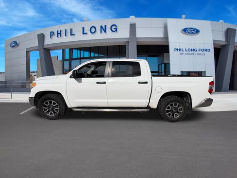 Used 2017 Toyota Tundra SR5 AWD/4WD image 3