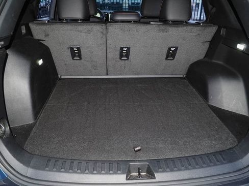 Certified 2025 Chevrolet Equinox RS w/ Safety and Technology Package image 10