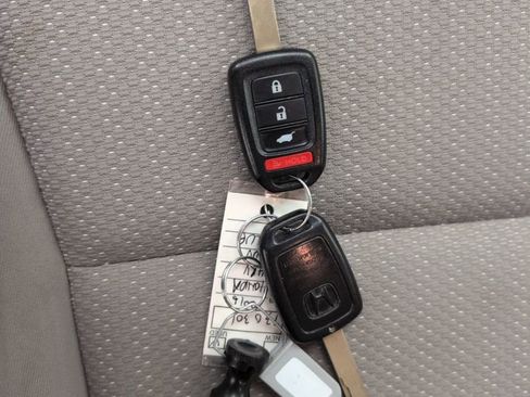 Used 2016 Honda HR-V LX image 41