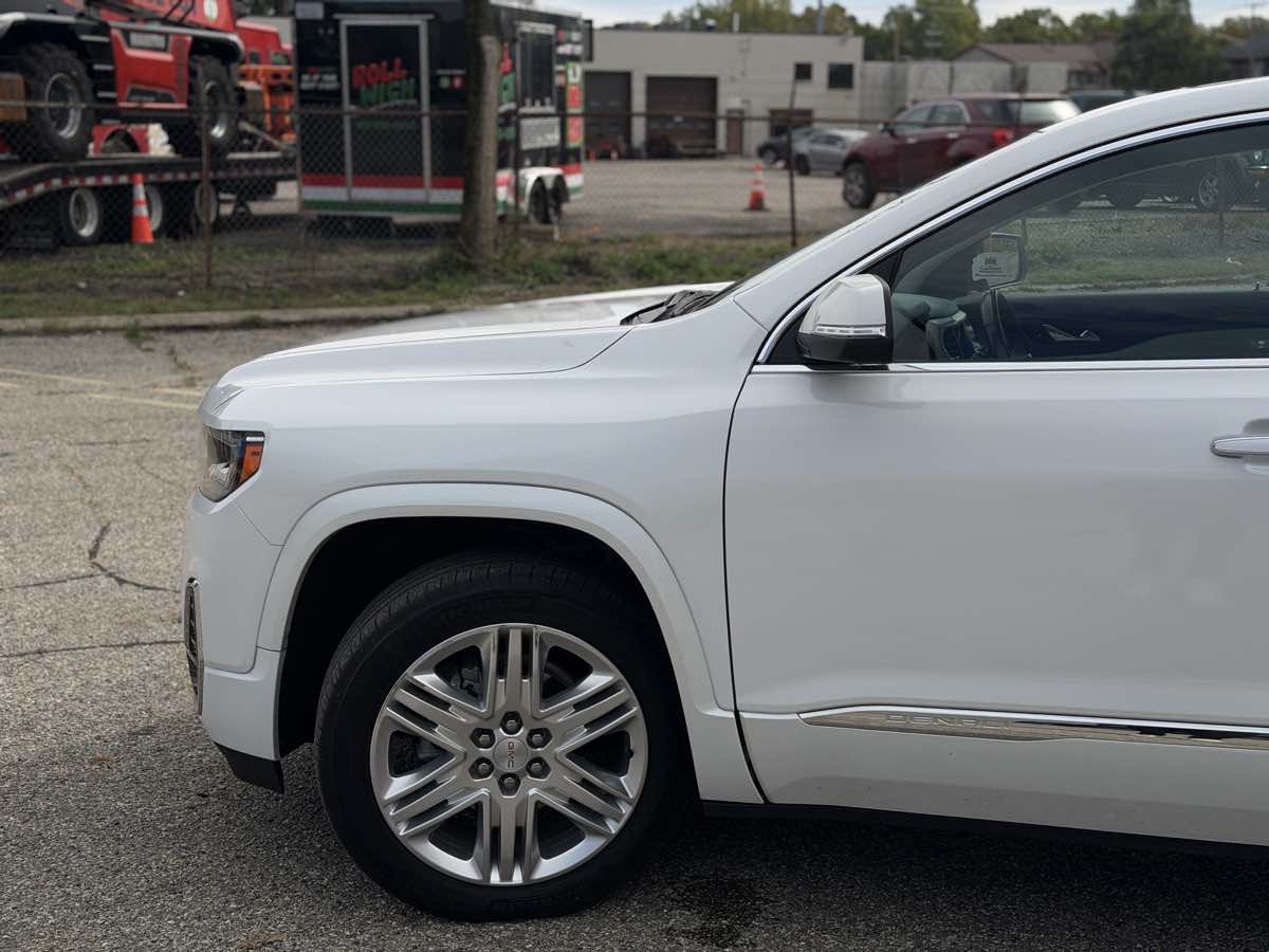 Used 2022 GMC Acadia Denali w/ Denali Ultimate Package AWD/4WD image 7