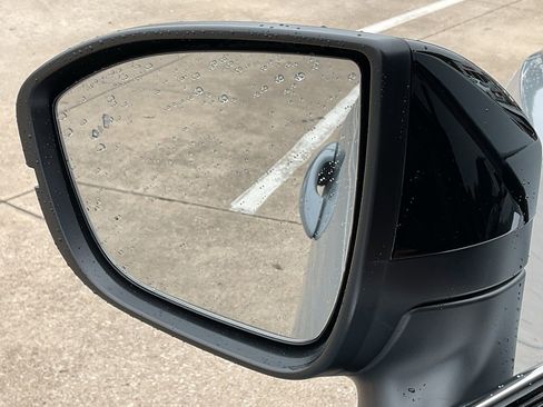 New 2026 Nissan Pathfinder Platinum image 10