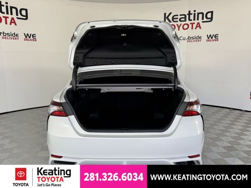Used 2024 Toyota Camry SE FWD image 17